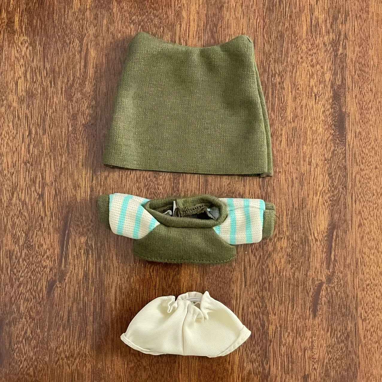👗 Vêtements Mini Poupée 17 cm – Style, Créativité et Joie au Quotidien