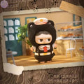🍃🧸 JABUBU – Poupée Confort Plush “Forest Town” SiriuS
