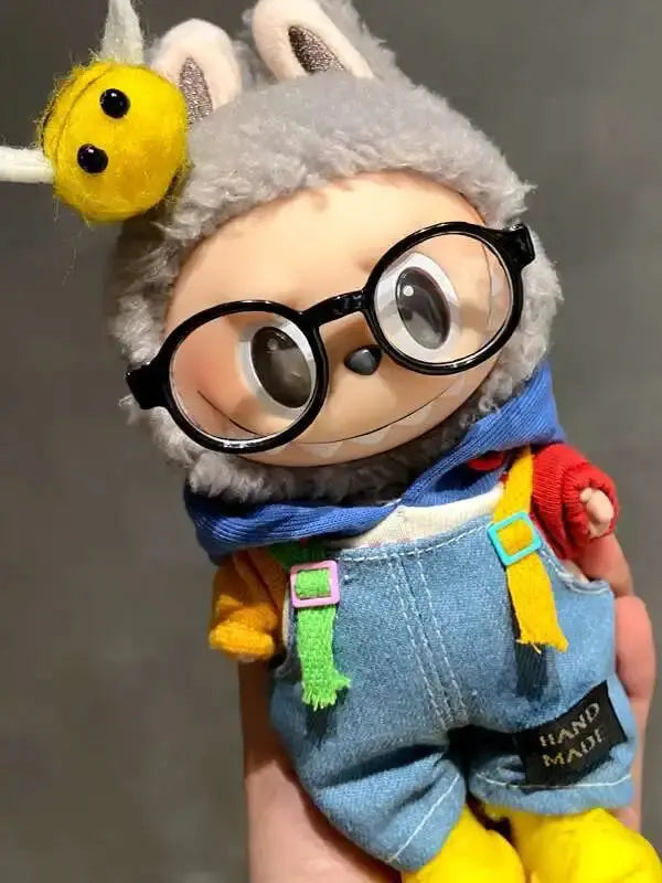 👖💙 Overalls en Denim pour Poupée Labubu – 17 cm de Style et d’Aventure ! - SiriuS