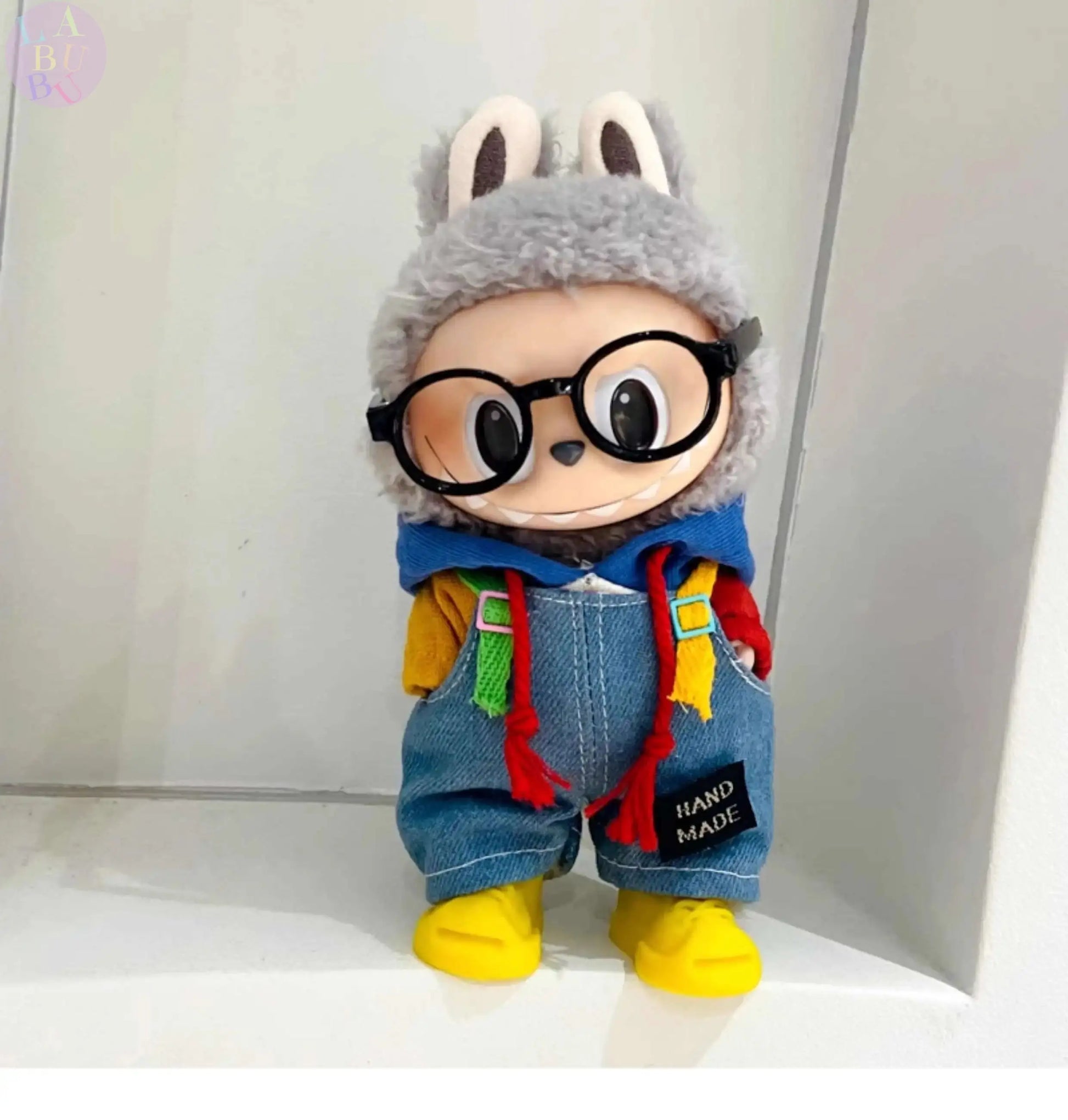 👖💙 Overalls en Denim pour Poupée Labubu – 17 cm de Style et d’Aventure ! - SiriuS