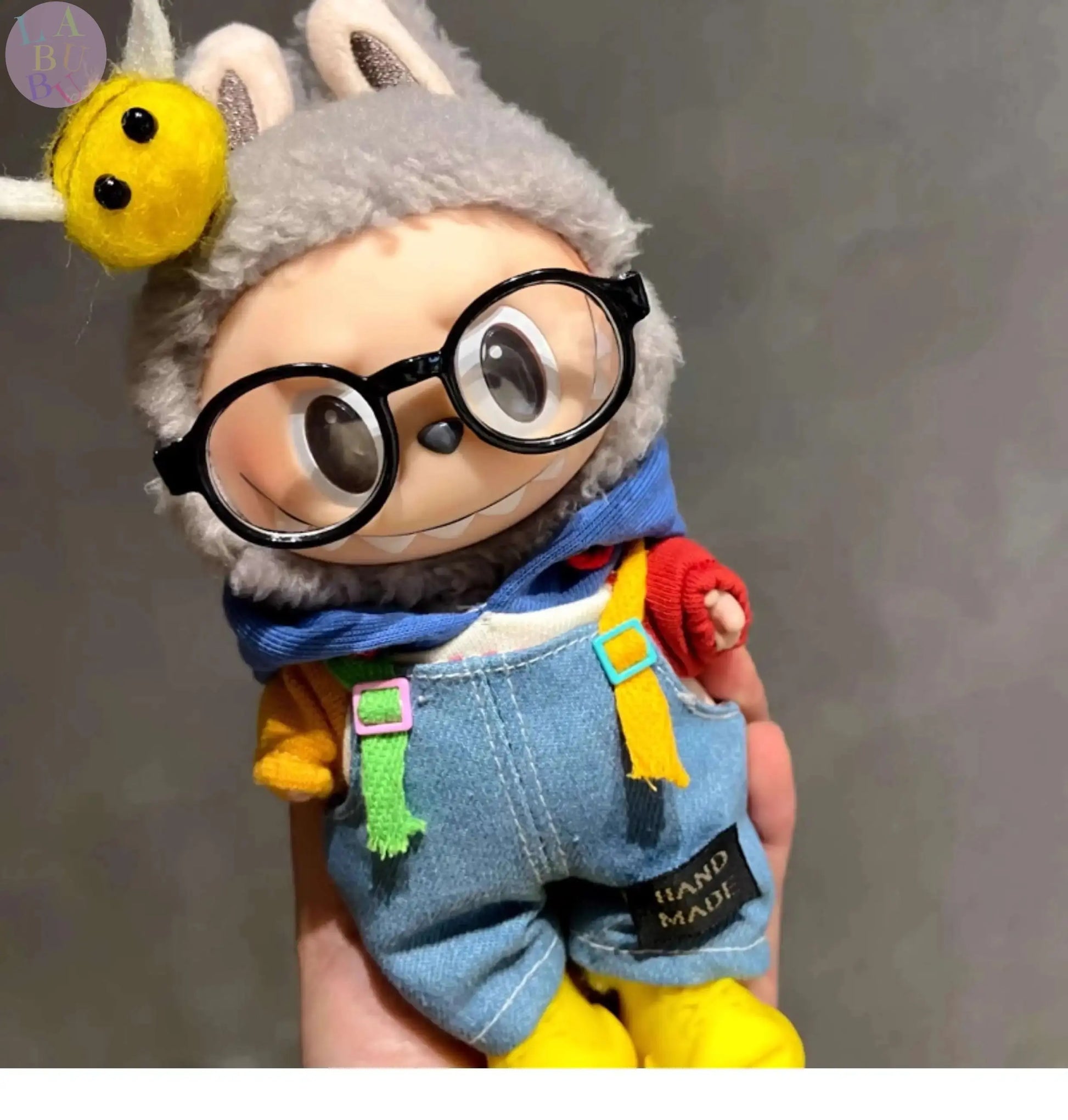 👖💙 Overalls en Denim pour Poupée Labubu – 17 cm de Style et d’Aventure ! - SiriuS