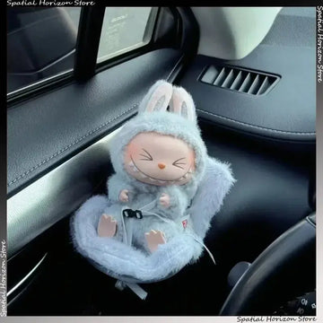 🚗 Mini Siège de Sécurité Kawaii Labubu – Pour Poupées de 15 à 17 cm - SiriuS