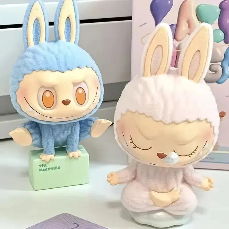 🧘 Figurine Labubu Lazy Yoga – Boîte Surprise Kawaii SiriuS