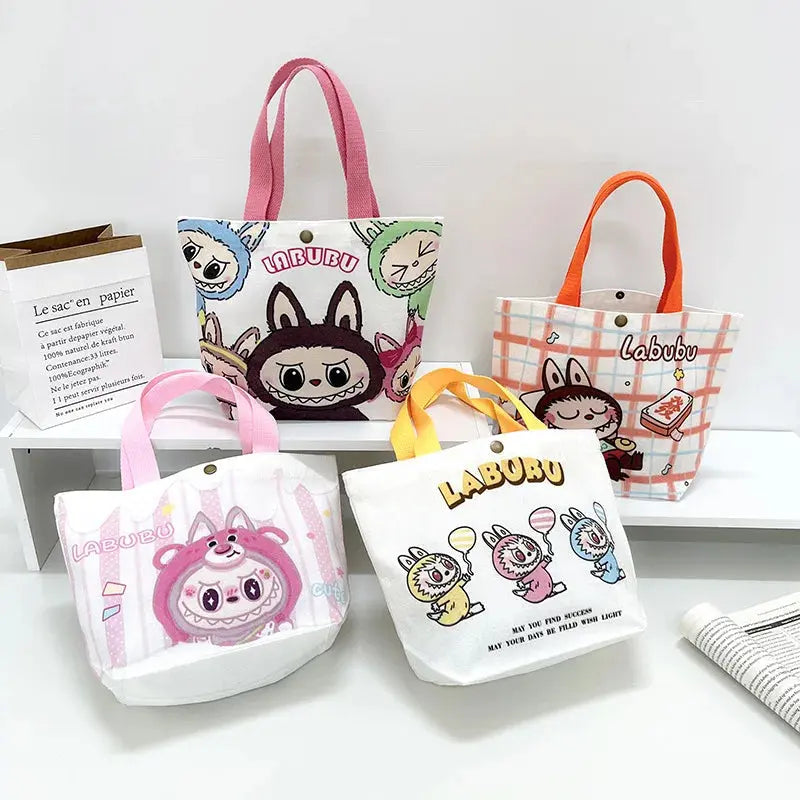 👜 Sac Tote en Toile Labubu – Le Cartoon Chic à Portée de Main SiriuS