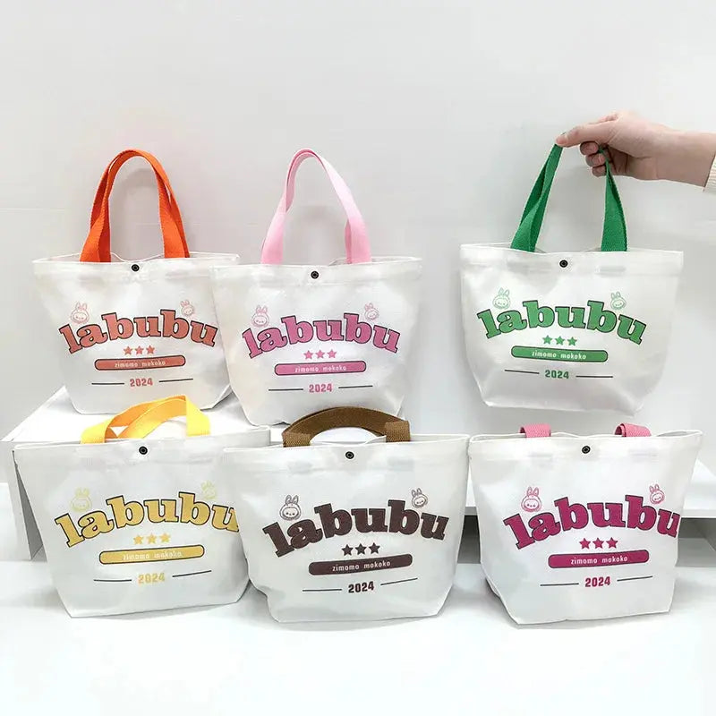 👜 Sac Tote en Toile Labubu – Le Cartoon Chic à Portée de Main SiriuS