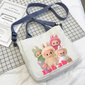 👜 Sac à bandoulière en toile Labubu – Le tote bag mignon qui vous suit partout ! SiriuS