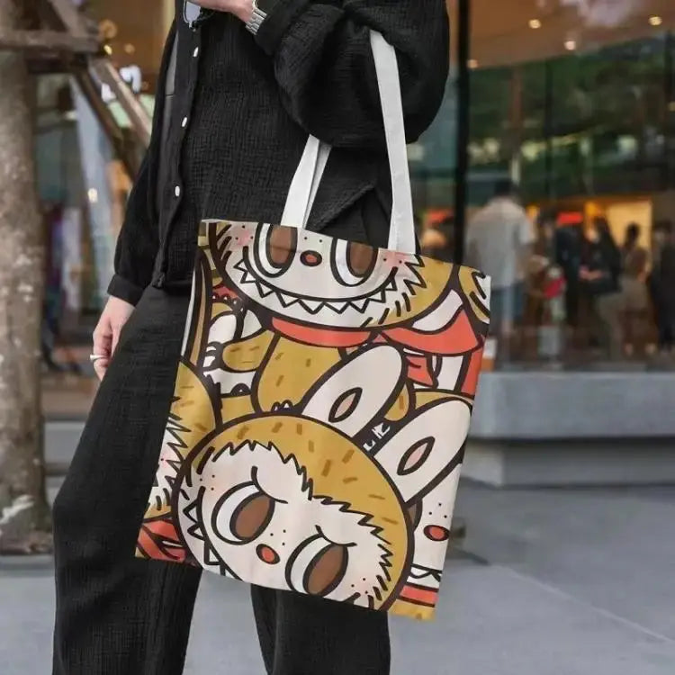 🧳 Sac en Toile Labubu – Motifs de Monstre, Grand Format, Grand Style ! SiriuS