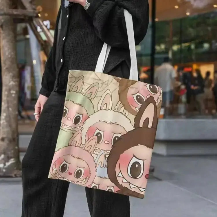 🧳 Sac en Toile Labubu – Motifs de Monstre, Grand Format, Grand Style ! SiriuS