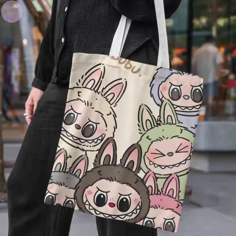 🧳 Sac en Toile Labubu – Motifs de Monstre, Grand Format, Grand Style ! SiriuS