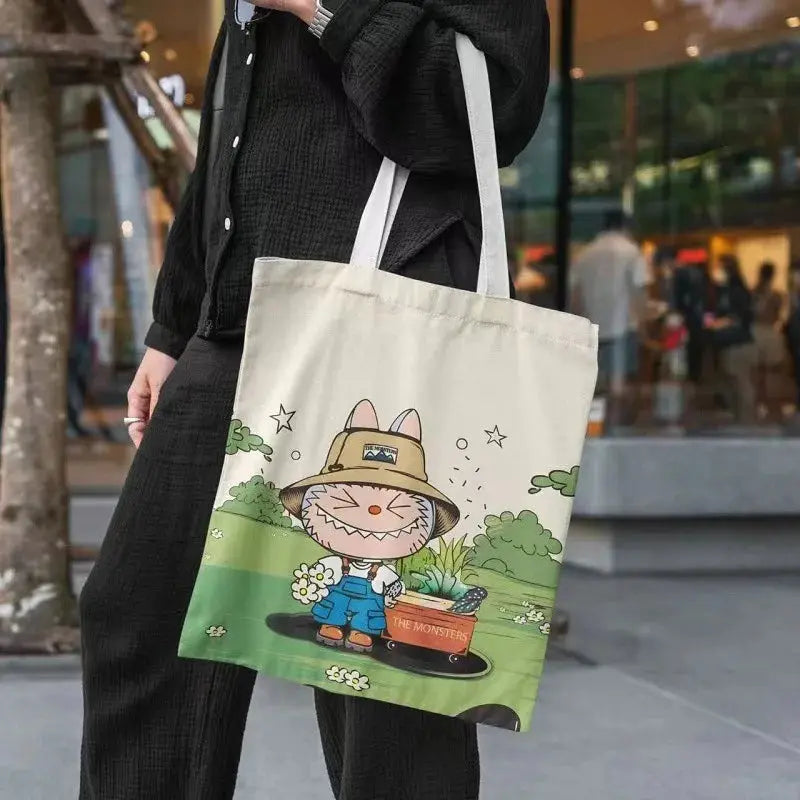 🧳 Sac en Toile Labubu – Motifs de Monstre, Grand Format, Grand Style ! SiriuS