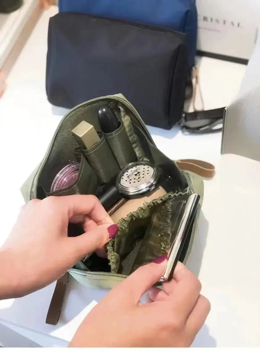 💄 Trousse de Maquillage Labubu – Un style anime pour une beauté bien organisée ! SiriuS